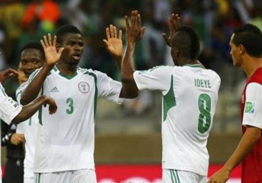 صورة من مباراة نيجيريا وتاهيتي 
