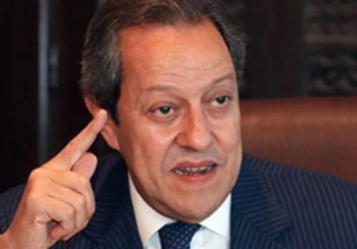 وزير التجارة والصناعة منير فخري عبد النور 