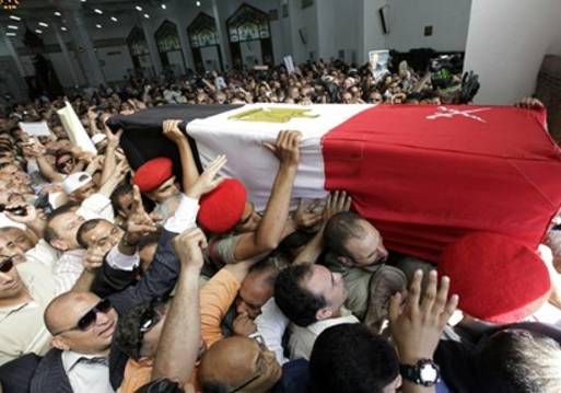 اشتباكات خلال تشييع جنازات الضحايا بمقابر المنارة بالإسكندرية