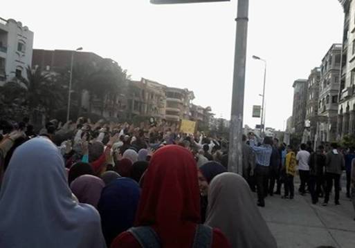 طلاب ضد الانقلاب يتظاهرون بدمياط