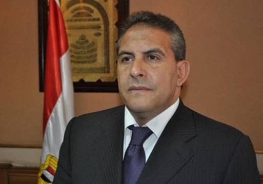 وزير الرياضة طاهر أبو زيد