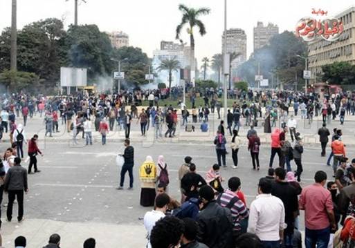 قتيل وعشرة مصابين في أحداث اشتباكات جامعة القاهرة