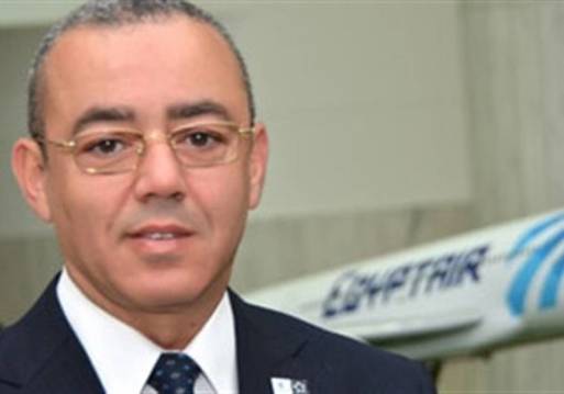 الطيار حسام كمال وزير الطيران المدني