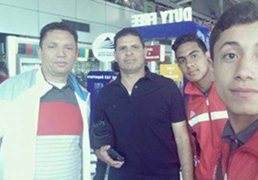 ياسر محمدين مع لاعبي منتخب القاهرة