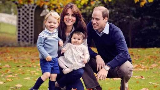 صورة للعائلة المالكة