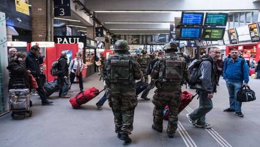 ​القبض على مراهقين هددا بتنفيذ هجمات بالعاصمة الفرنسية