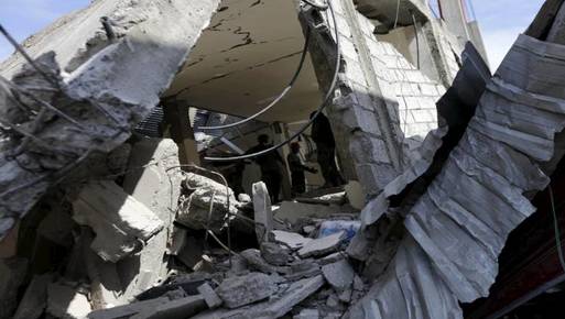 زلزلال الإكوادور - صورة من رويترز