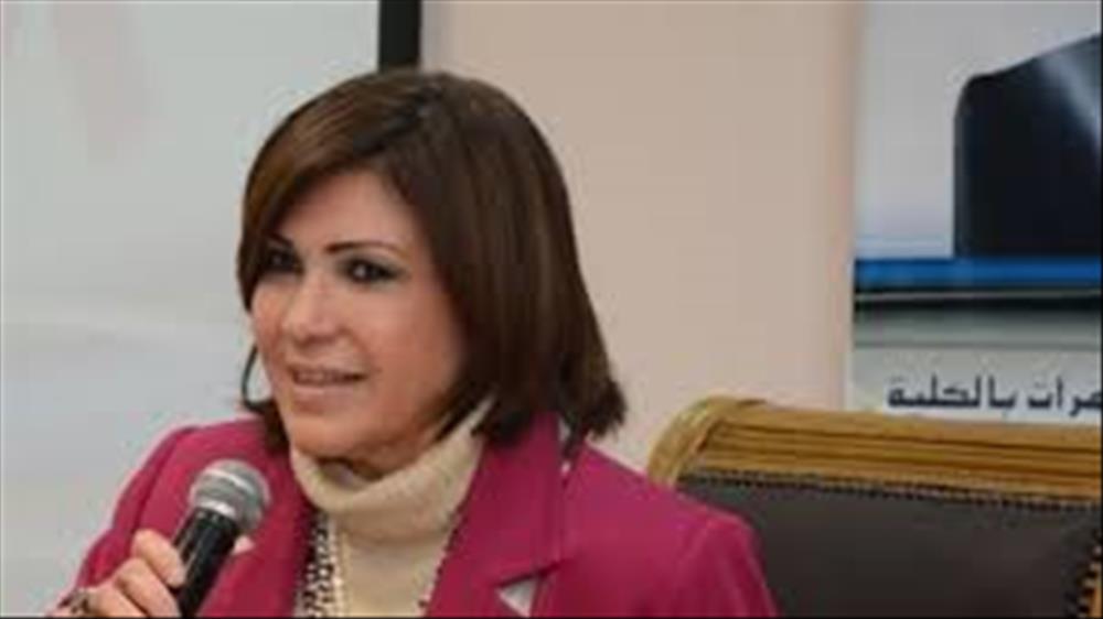 الدكتورة سوزان القليني عميدة كلية الآداب بجامعة عين شمس