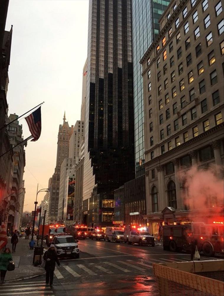 حريق برج ترامب - صورة من رويترز