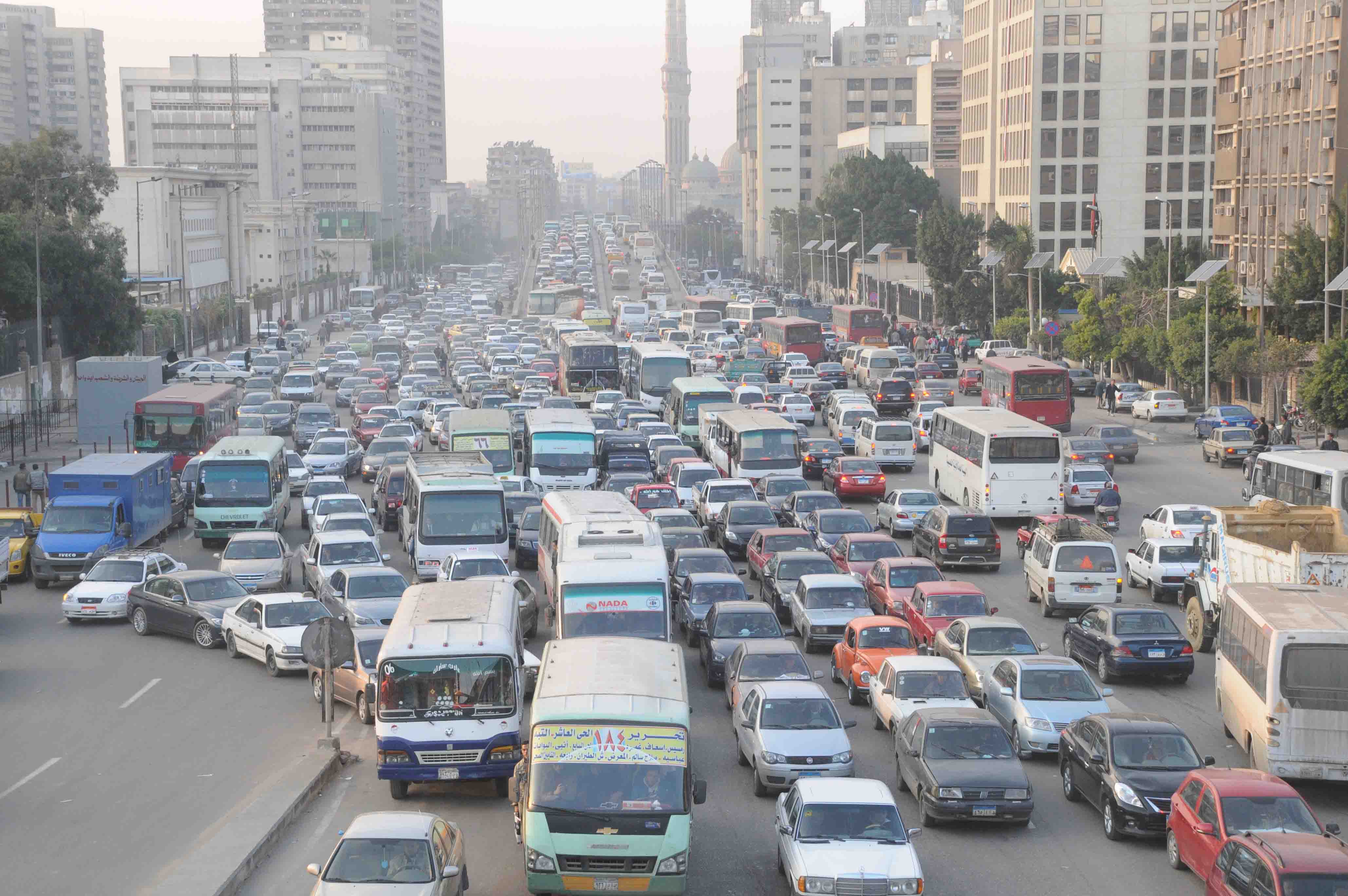 كثافات مرورية بمحاور وميادين القاهرة والجيزة - أرشيفية