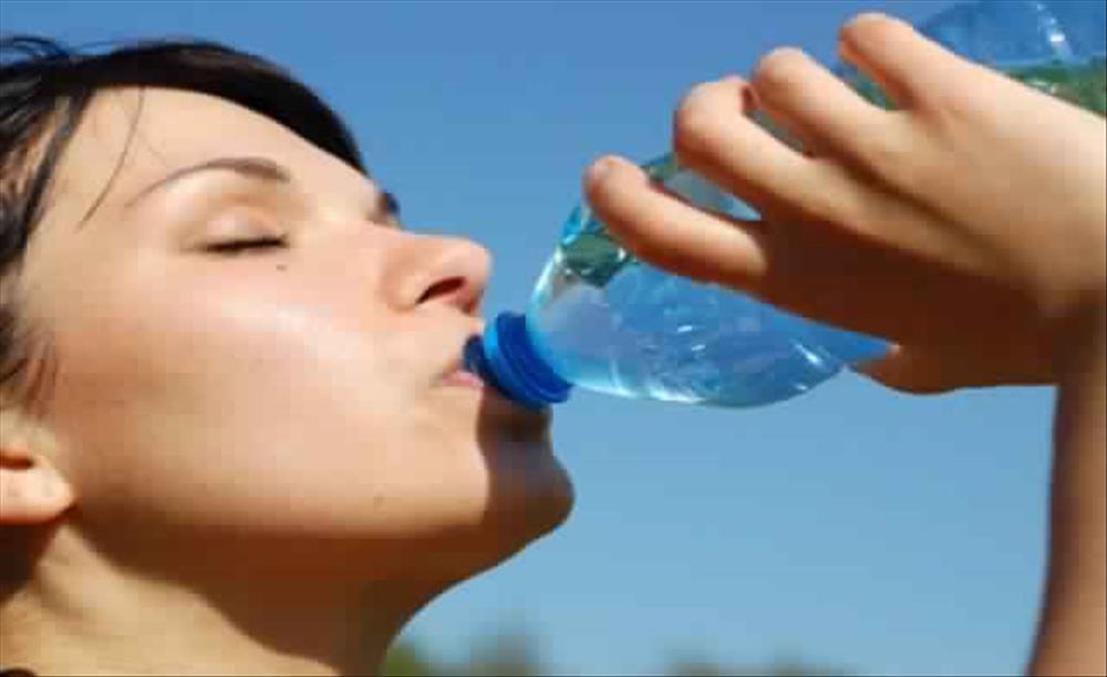 ٥ فوائد من شرب الماء للجسم