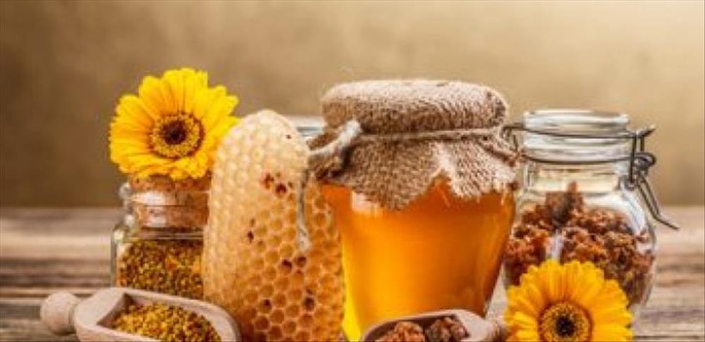 6 فوائد للعسل لم تكن تتوقعها ... أبرزها مرطب سحري  للجلد