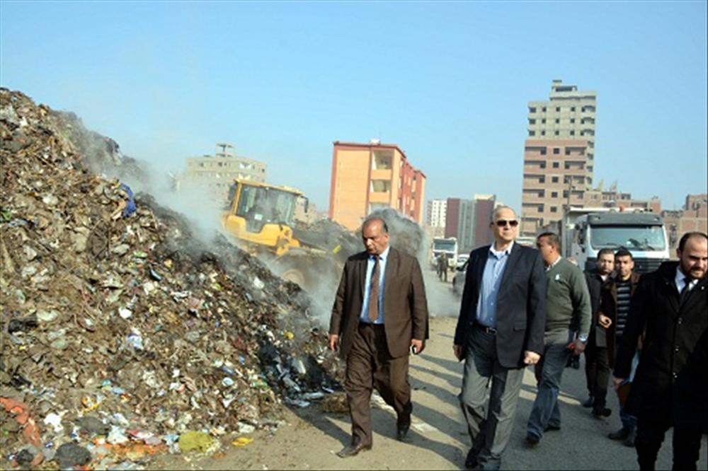 محافظ القليوبية يشرف علي رفع القمامة 