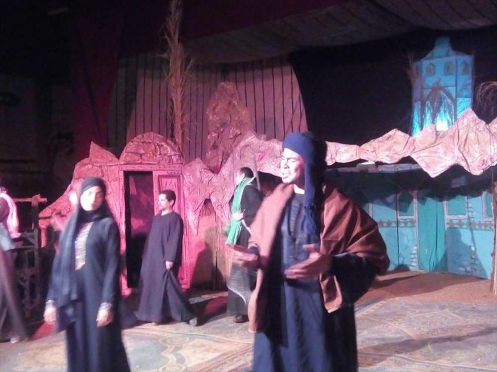 صور|فرقة أبو تيج المسرحية تقدم زعف النخيل