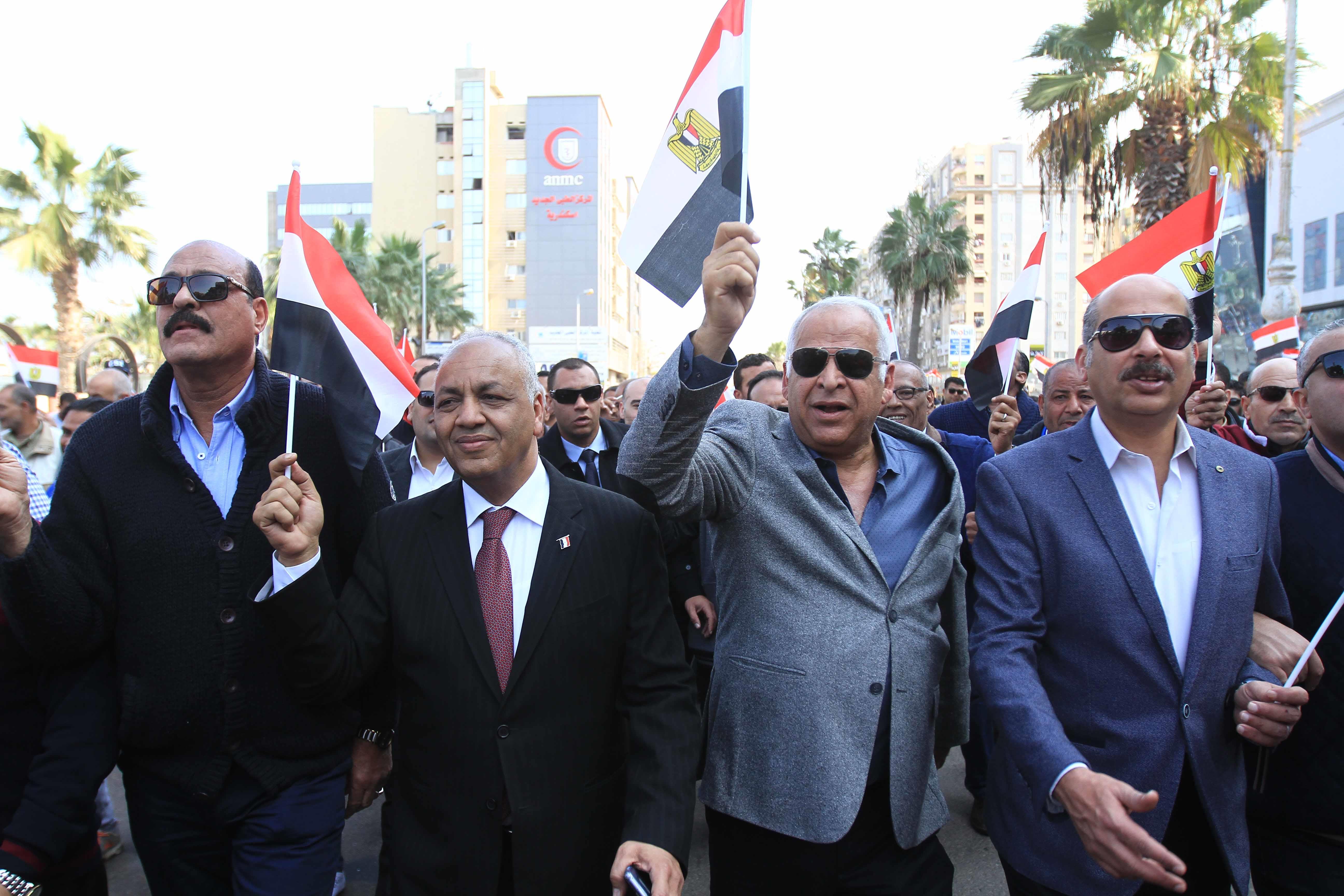 عامر وبكري يقودان مسيرة تأييد للرئيس السيسي بالإسكندرية