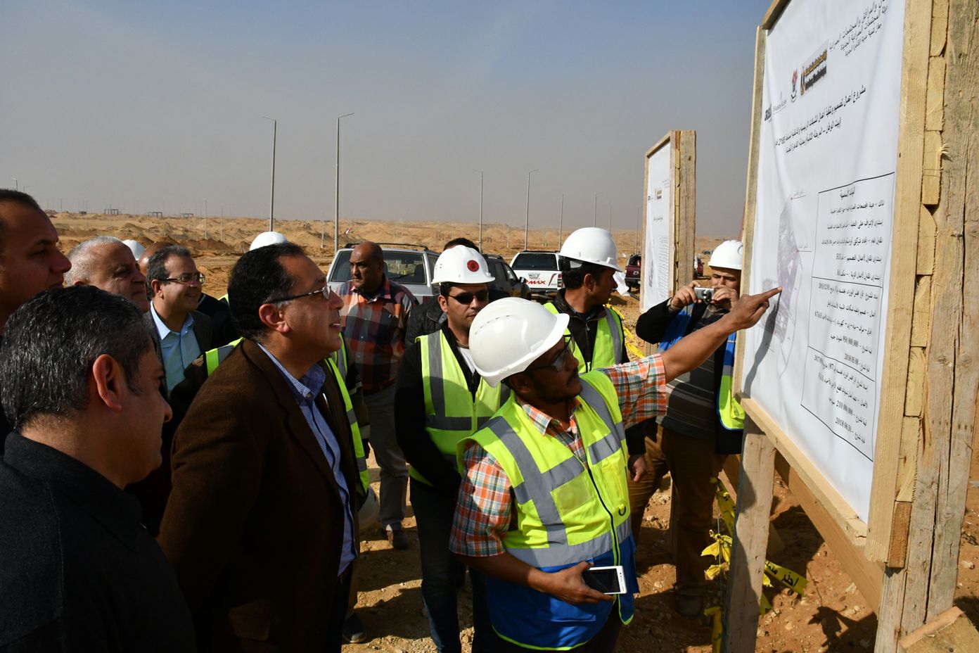 وزير الإسكان والمرافق والمجتمعات العمرانية د.مصطفى مدبولي يتفقد مشروع "بيت الوطن"