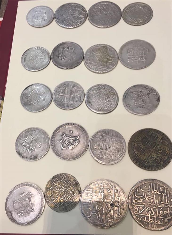 إحباط تهريب ٢٠ قطعة أثرية تعود للعصر العثماني بمطار القاهرة