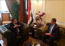 وزير قطاع الأعمال يستقبل سفير الهند بالقاهرة