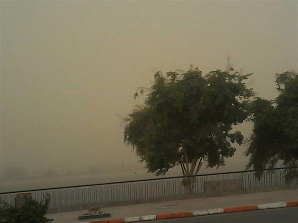 العاصفة الترابية على كورنيش النيل فى أسوان