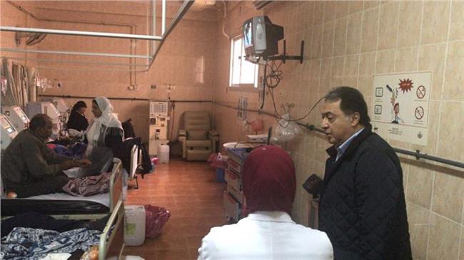 وزير الصحة خلال زيارته المفاجئة لمستشفى رأس التين