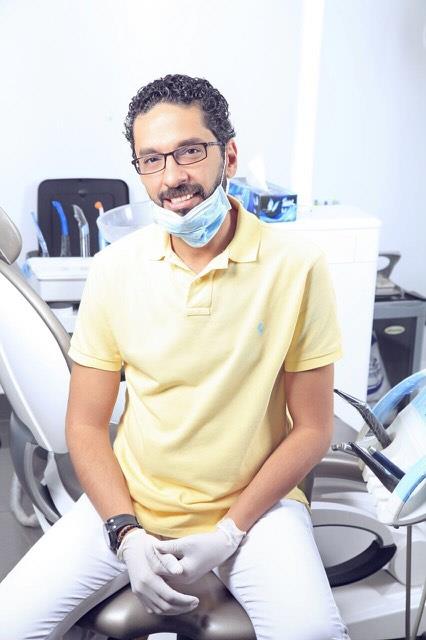طبيب تجميل الأسنان د. محمد عماد