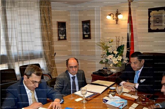 وزير قطاع الأعمال العام يستقبل سفير أوكرانيا بالقاهرة