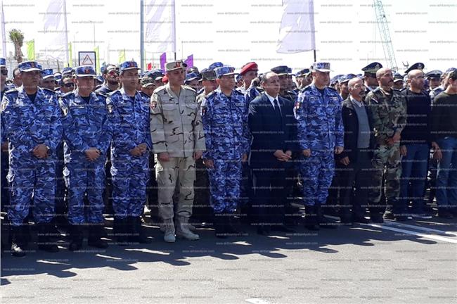 جنازة عسكرية مهيبة للشهيد مصطفى الجزار بقاعدة رآس التين البحرية