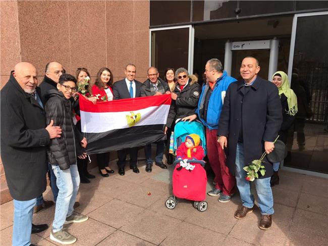 السفير المصري بألمانيا يدلي بصوته في الانتخابات
