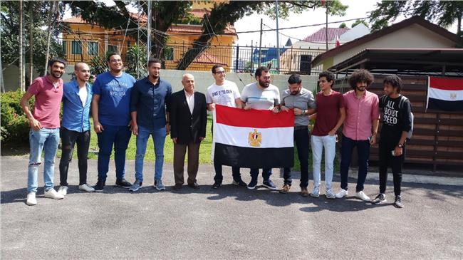 سفير مصر في ماليزيا وبروناي مع الناخبين