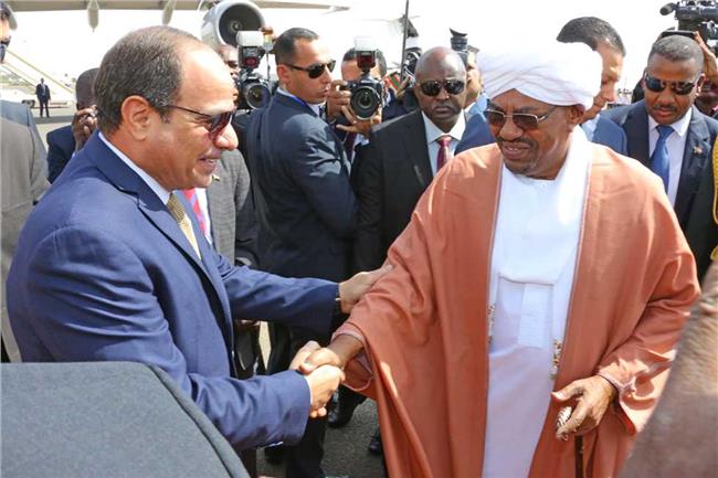 الرئيس السيسي ونظيره السوداني - أرشيفية