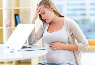 الإجهاد أثناء الحمل يؤثر على مخ الطفل 
