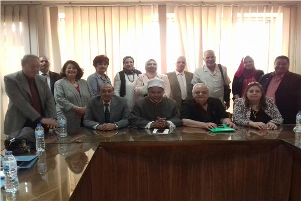 لجنة التعليم ببيت العائلة المصرية