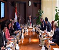 اجتماع رئيس الوزراء بوزيرة التخطيط وعدد من قيادات الوزارة _ تصوير: أشرف شحاتة