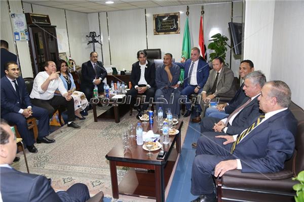 وزير التنمية المحلية  يعقد إجتماعاً مع أعضاء مجلس النواب بمحافظة المنوفية