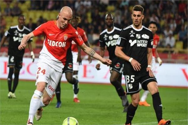 موناكو يواصل نزيف النقاط أمام أميان في الدوري الفرنسي