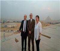 وزير خارجية فرنسا وقرينته في المتحف المصري الكبير