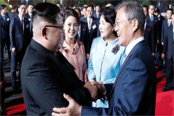 مصافحة تاريخية بين زعيمي الكوريتين 