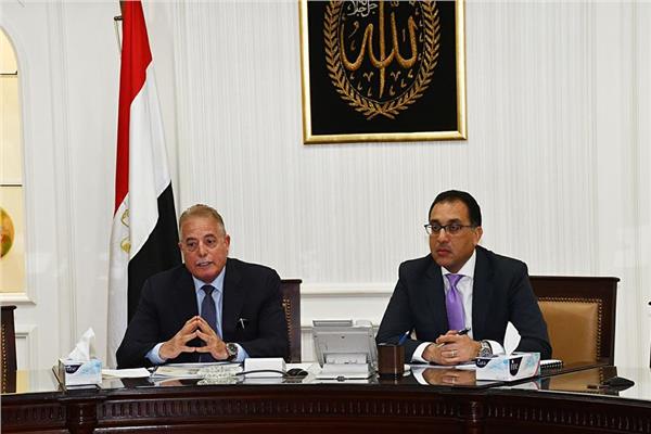 وزير الإسكان ومحافظ جنوب سيناء يتابعان موقف مشروعات تطوير العشوائيات