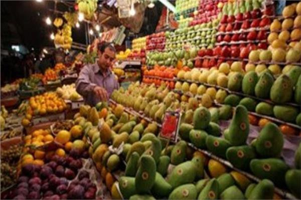 «أسعار الفاكهة» في سوق العبور-أرشيفية