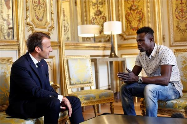 مامودو جاساما مع الرئيس الفرنسي في قصر الاليزية - صورة من رويترز