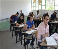 طلاب مدارس «stem» يؤدون امتحان اللغة الانجليزية