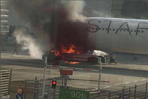 اشتعال النيران في طائرة بمطار «فرانكفورت»