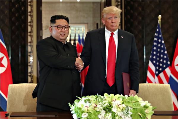  الرئيس الأمريكي دونالد ترامب والزعيم الكوري الشمالي كيم جونج أون