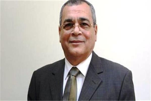 نائب رئيس هيئة البترول الأسبق  المهندس مدحت يوسف