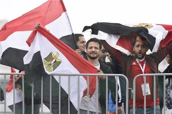 توافد جماهير الفراعنة إلى ملعب مباراة مصر وروسيا