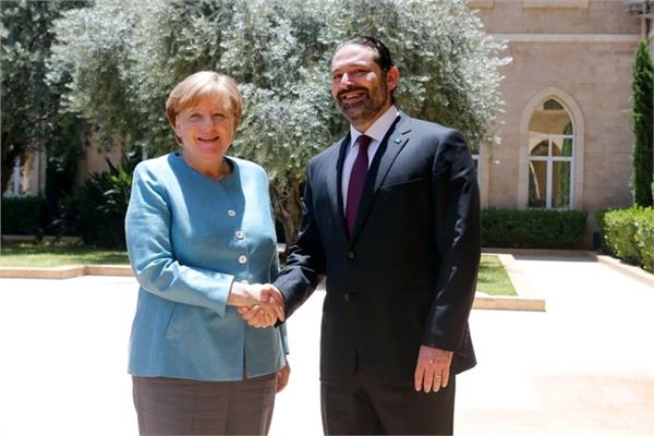 المستشارة الألمانية أنجيلا ميركل ورئيس الوزراء اللبناني سعد الحريري - رويترز