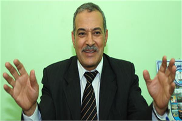 الدكتور عبد العزيز السيد رئيس شعبة الثروة الداجنة بغرفة القاهرة التجارية