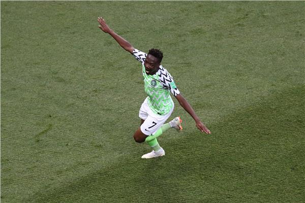 أحمد موسى لاعب نيجيريا - رويترز 