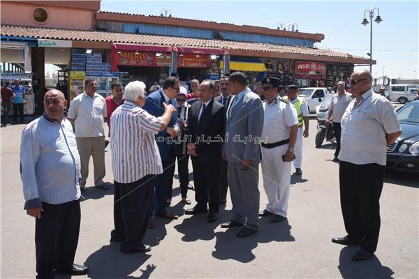 محافظ الإسكندرية يوجه بتخصيص ٣٥ سيارة على خط «العلمين»