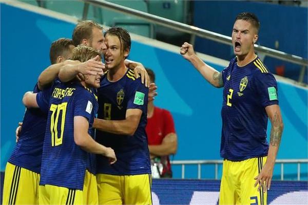 فرحة لاعبي السويد بالهدف